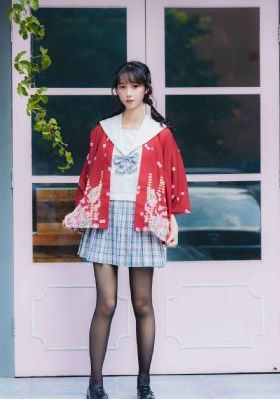 日韩青春服装潮牌_BDBD在线观看